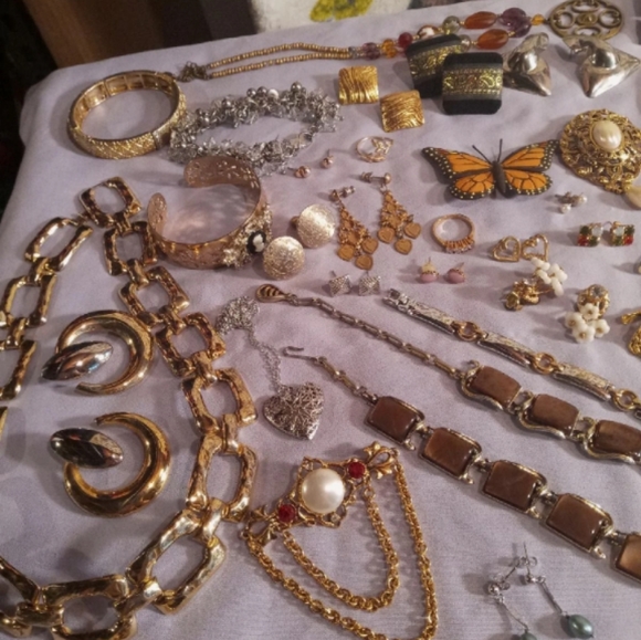 Vintage Jewelry Lot - Picture 10 of 12